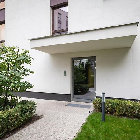 Burakowska 16 - Modern Apartment With Balcony Noclegi Renters وارسو المظهر الخارجي الصورة